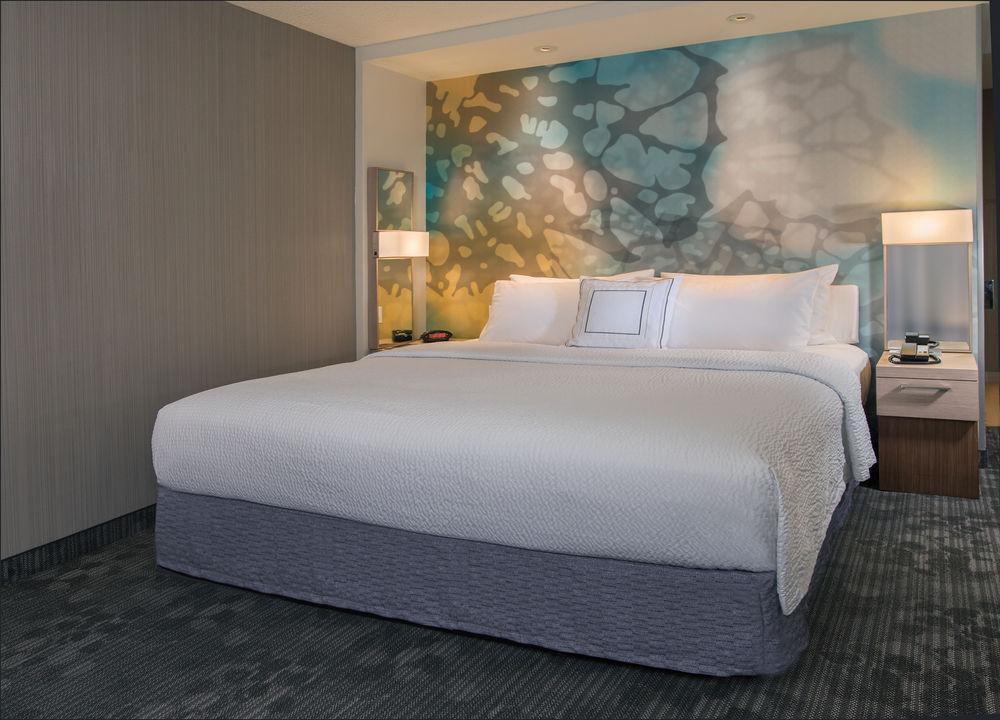 Hotel Courtyard By Marriott Lansing Esterno foto
