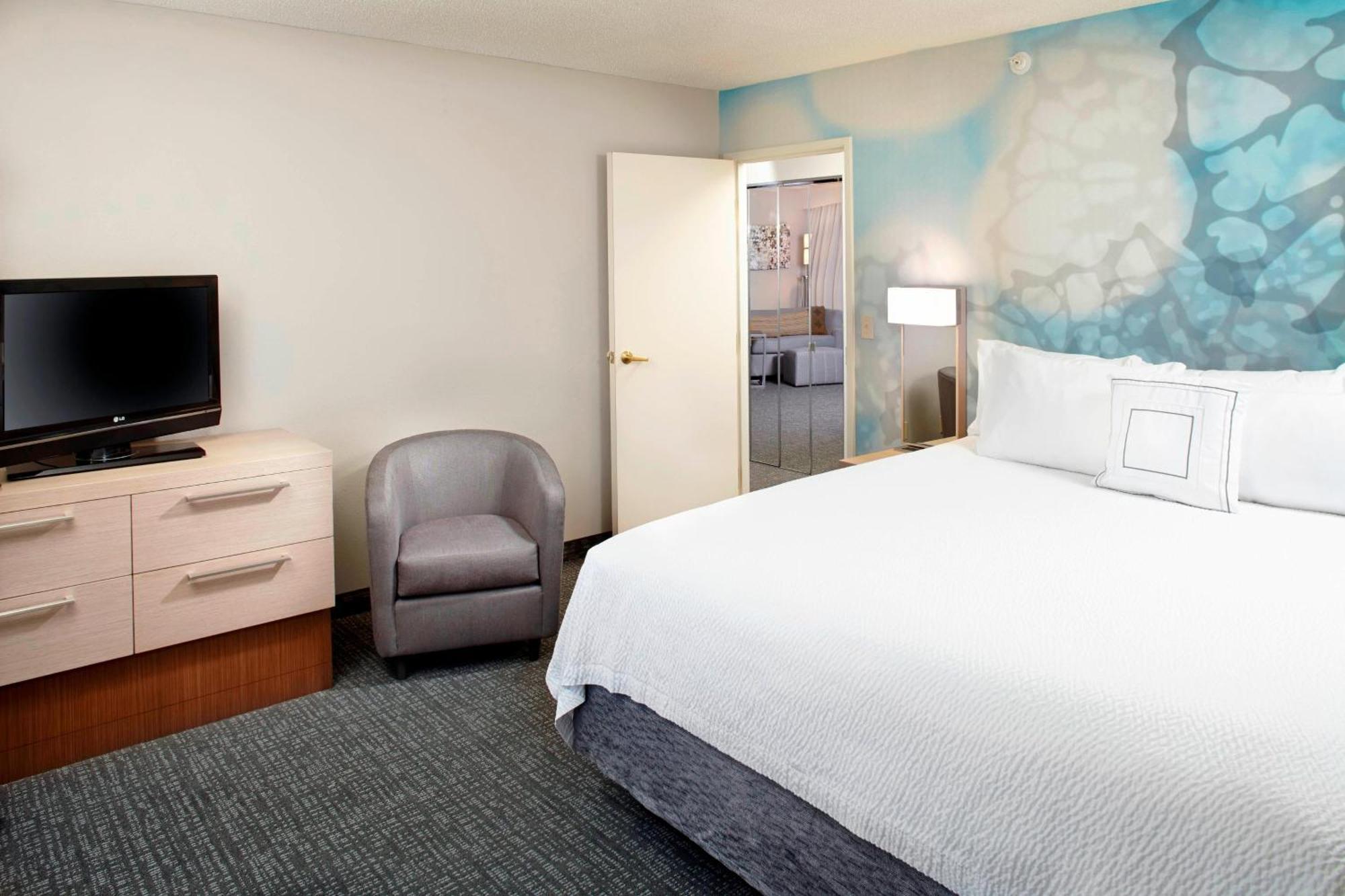 Hotel Courtyard By Marriott Lansing Esterno foto