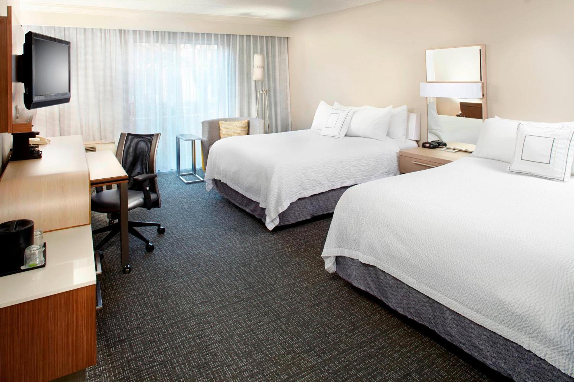 Hotel Courtyard By Marriott Lansing Esterno foto