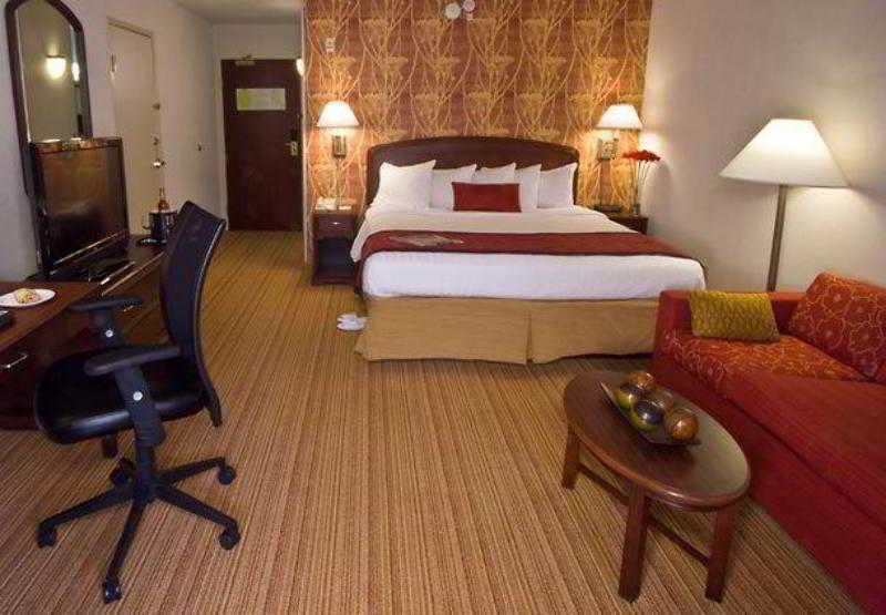 Hotel Courtyard By Marriott Lansing Camera foto