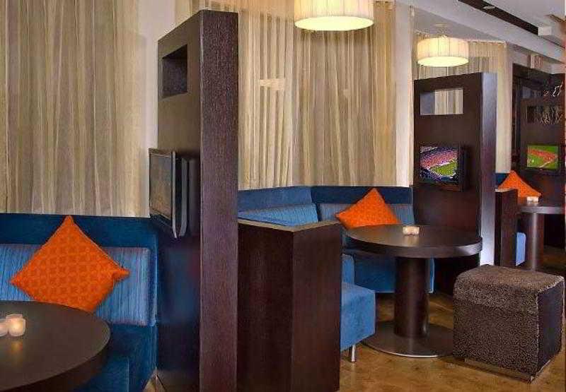 Hotel Courtyard By Marriott Lansing Ristorante foto