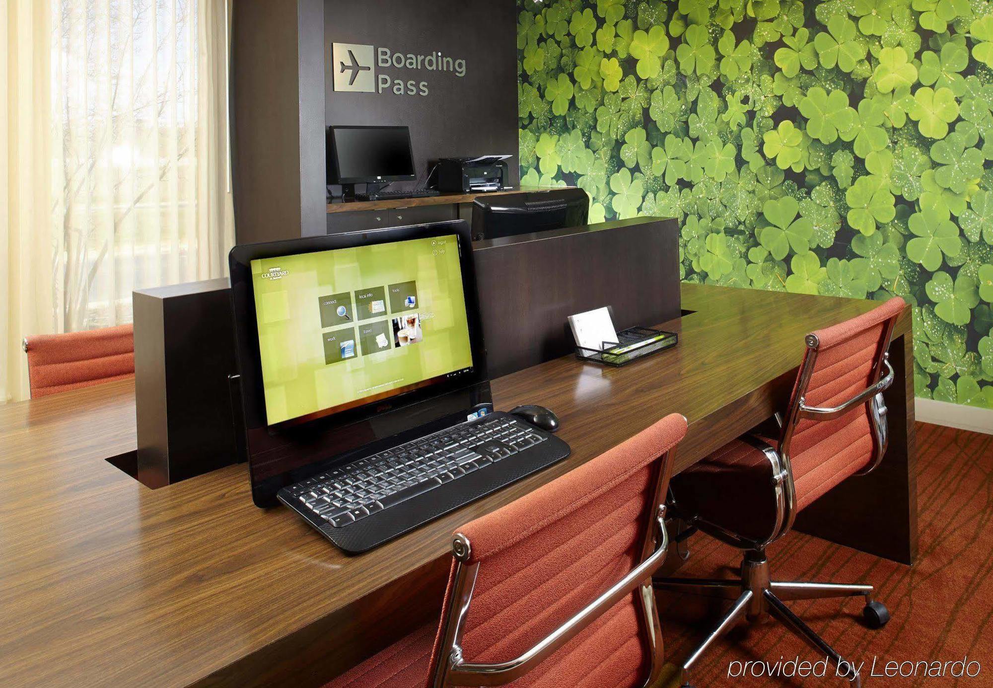 Hotel Courtyard By Marriott Lansing Esterno foto
