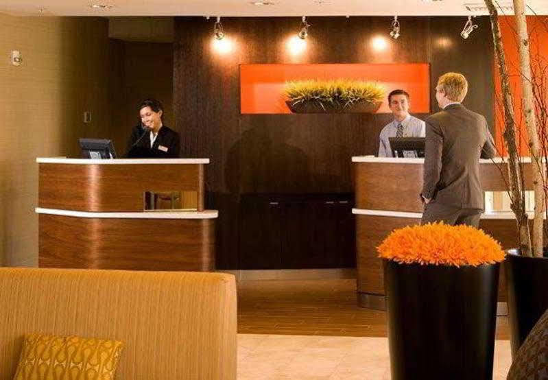 Hotel Courtyard By Marriott Lansing Esterno foto