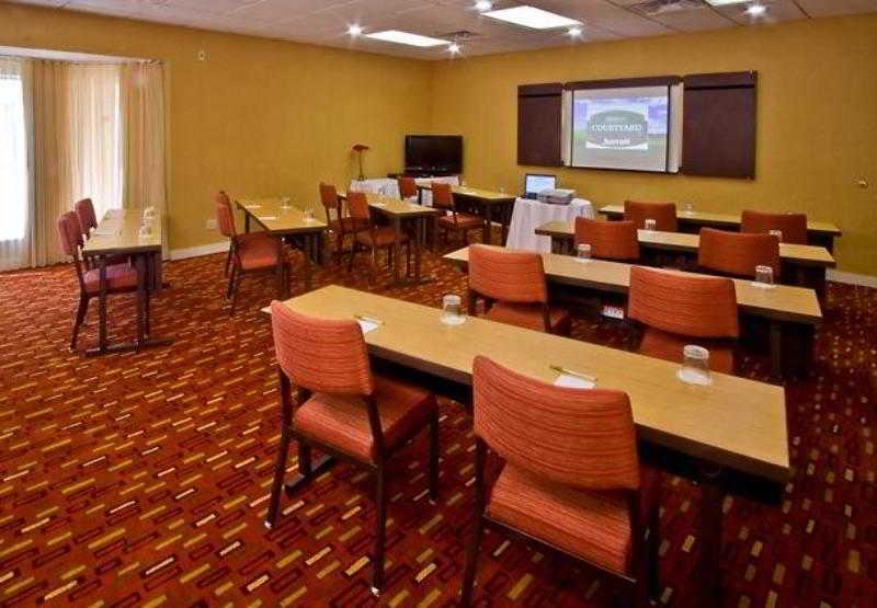Hotel Courtyard By Marriott Lansing Esterno foto